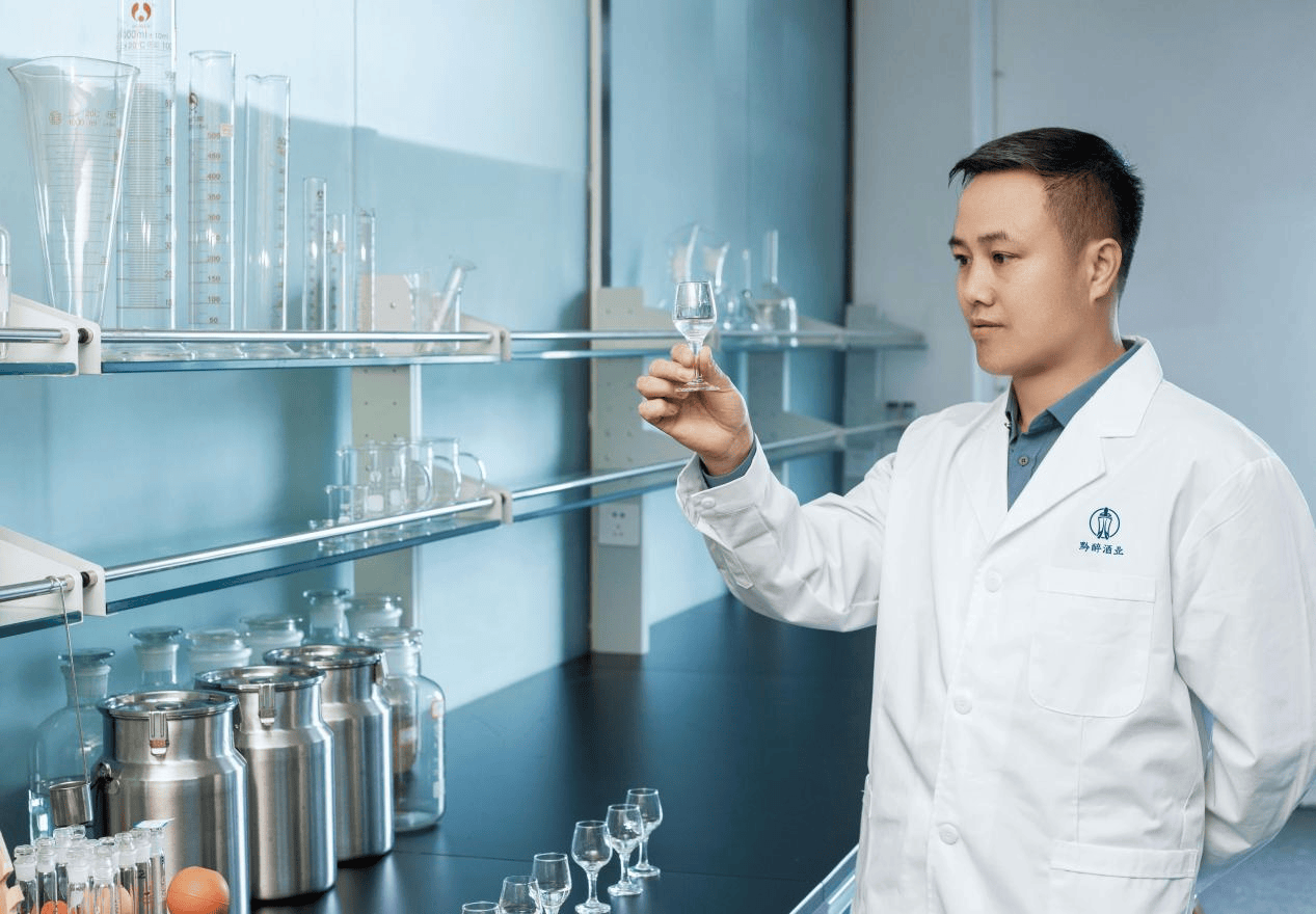 91香蕉视频官网在线观看酒业总工程师赵仕蛟 | 二十九载奋斗不辍，农家少年终成不凡工匠